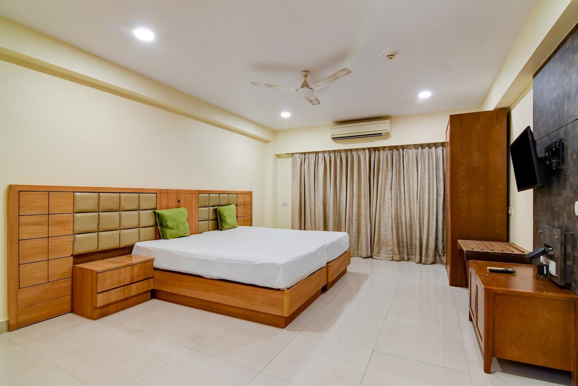 Hotel Urban Asia Calcutta Buitenkant foto